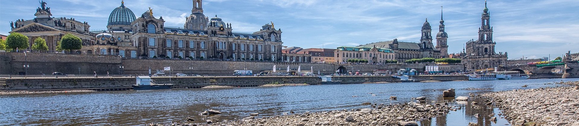 Blick über die Elbe auf Dresden